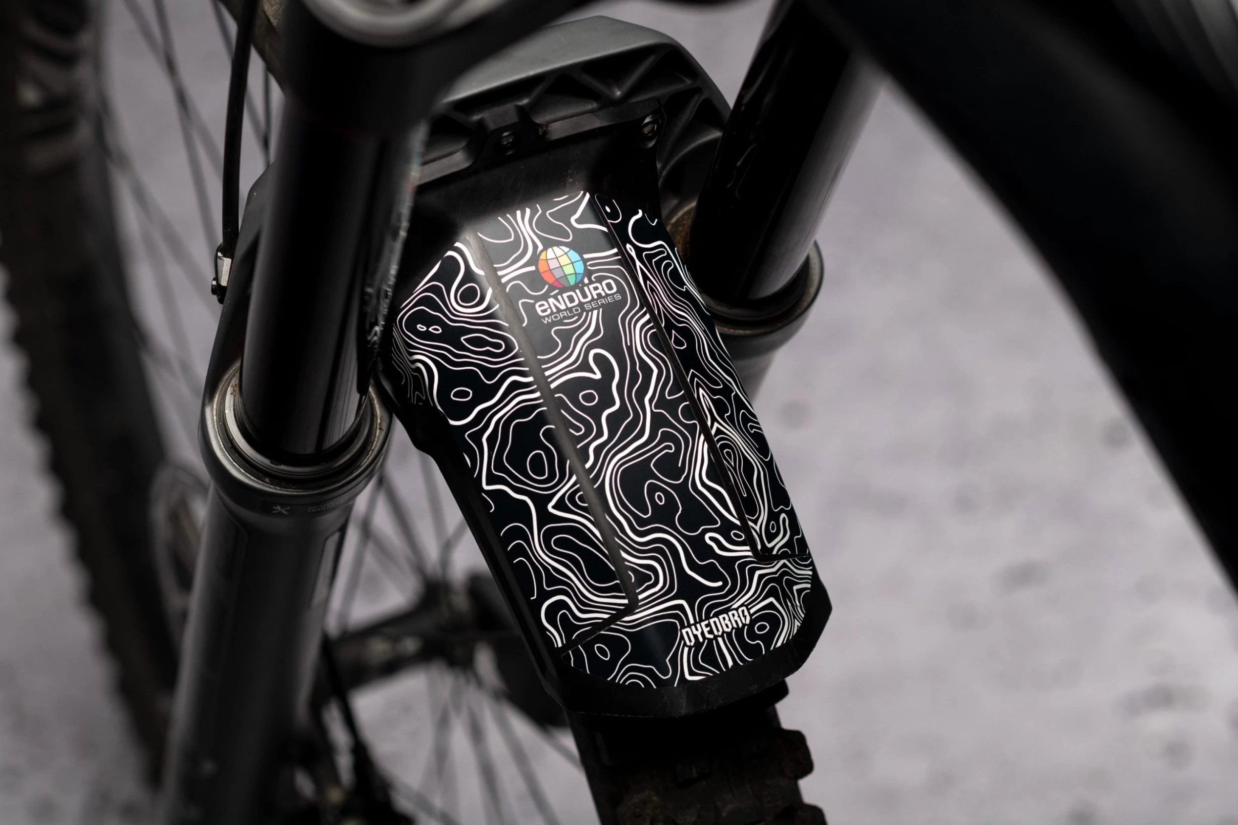 Dyedbro Décalcomanie Mud Guard Rock Shox 4 Dyedbro Décalcomanie Mud Guard Rock Shox – Image 2