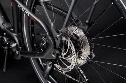 Haibike Trekking 6 Hommes - Matte Black Red Reflex -Boutique De Voitures Haibike MY22 Detail Rear Trekking 6 HIGH black