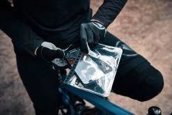 Fidlock Etui Téléphone VACUUM Uni - M Noir -Boutique De Voitures VC 01100 BLK fidlock VACUUM uniphonecas M outdoor 01