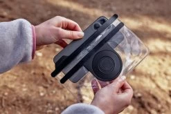 Fidlock Etui Téléphone VACUUM Uni - M Noir -Boutique De Voitures VC 01100 BLK fidlock VACUUM uniphonecase outdoor 03