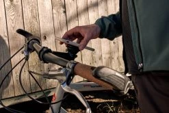 Fidlock VACUUM Uni Phone Patch - Noir -Boutique De Voitures VC 01600 BLK fidlock vacuum uniphonepatch trekking 1